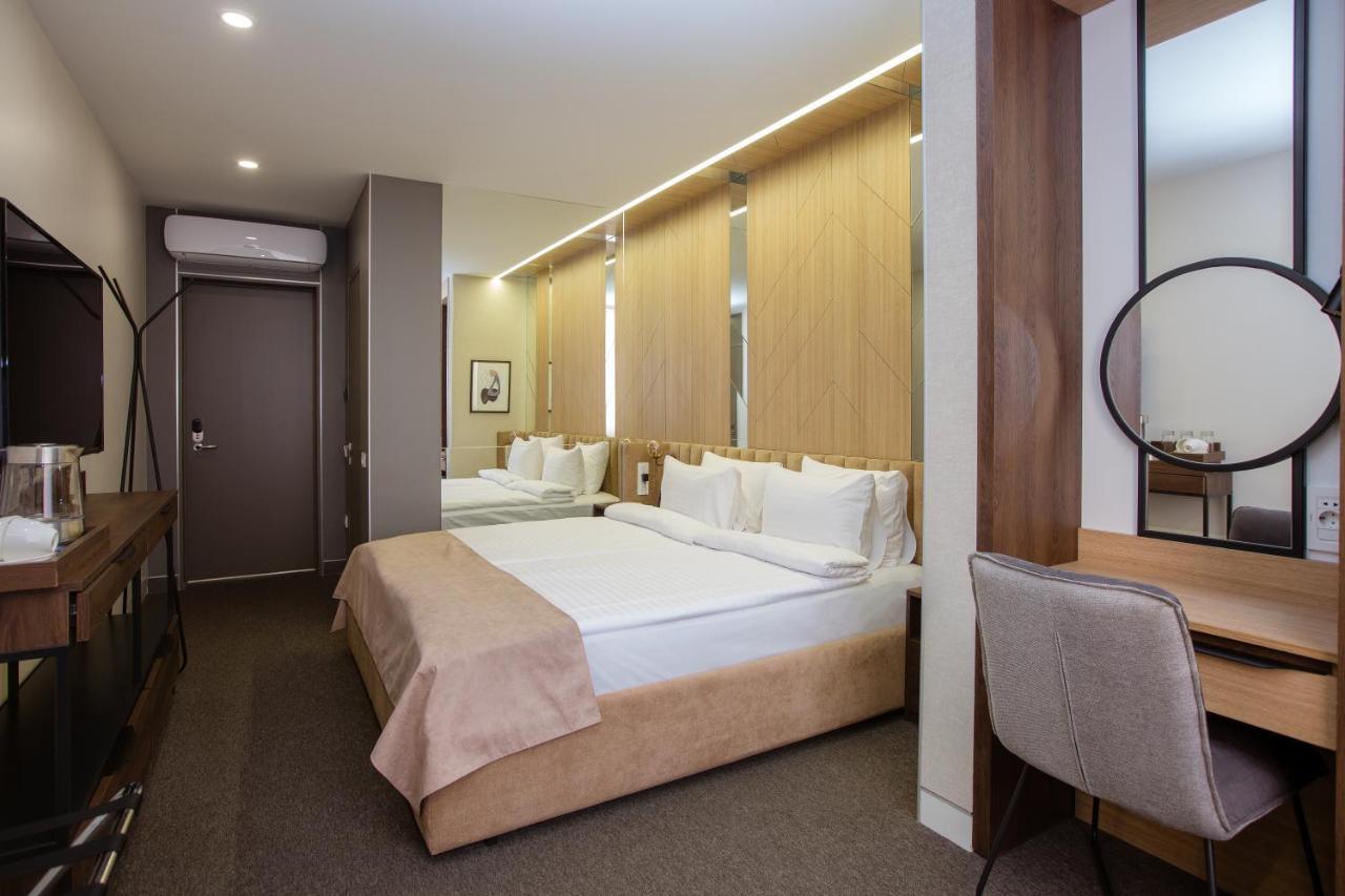 Cartez Hotel *